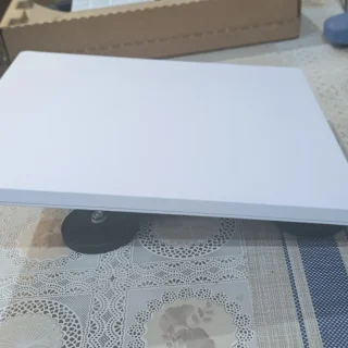 Antena Starlink Mini ensamblada y lista para instalar en camioneta de trabajo, Solux Group SAC